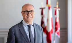 وزير الدفاع السويسري: الولايات المتحدة وإسرائيل انتهكتا القانون الدولي عبر هجماتهما على إيران.